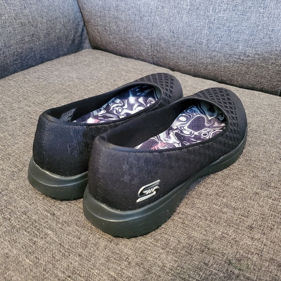 Skechers Slip-On Shoe Microburst One-Up - Picture 4 of 5